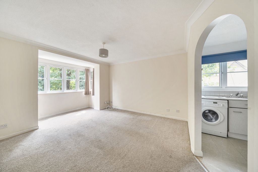 Property photo 3 of 17 1319945-1-68653B0...