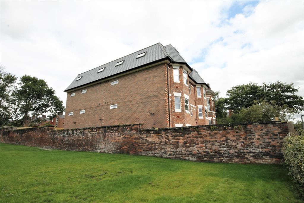 Property photo 1 of 18 External.Jpg