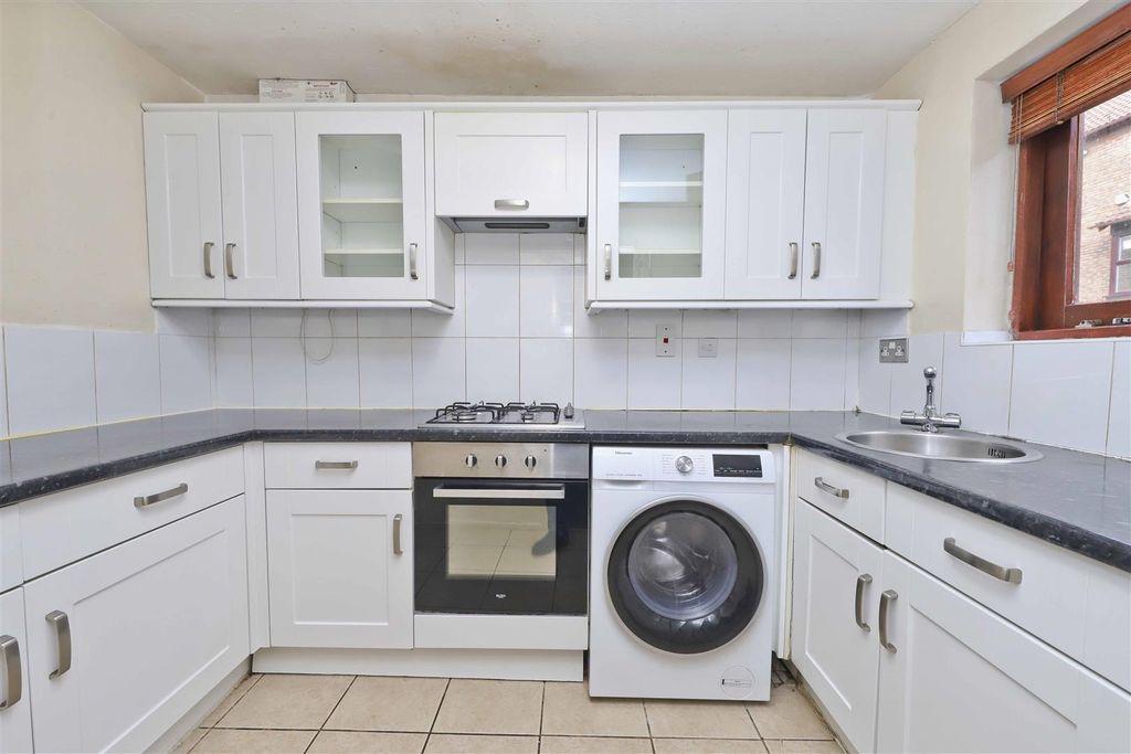 Property photo 2 of 12 Img_2324_1.Jpg