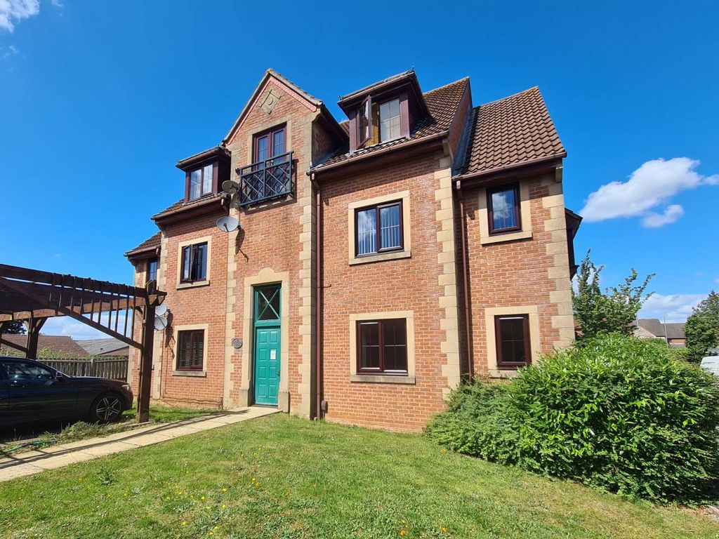 Property photo 1 of 10 64 Hay Leaze Front
