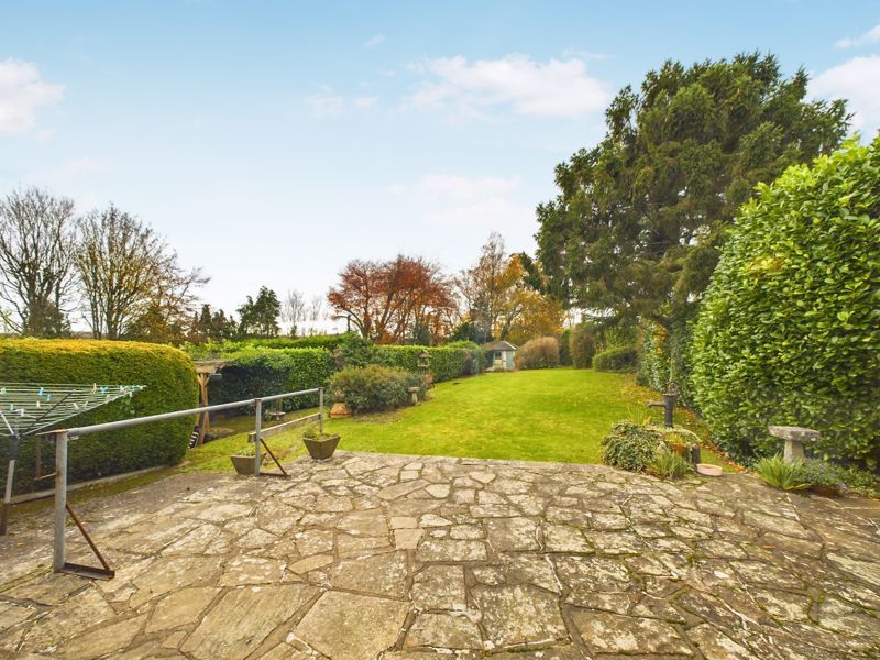 Property photo 2 of 25 Level Rear Garden