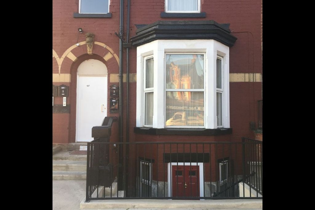 Property photo 1 of 12 Front