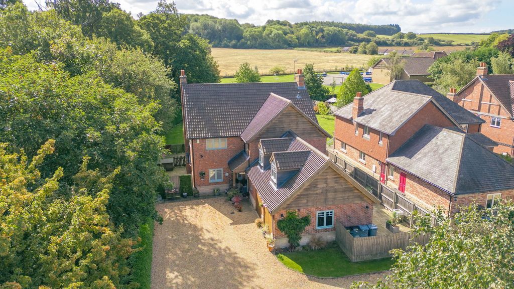 Property photo 1 of 42