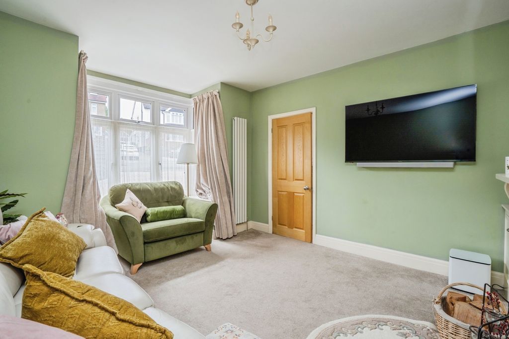 Property photo 2 of 20 Pbox-Img.Jpg