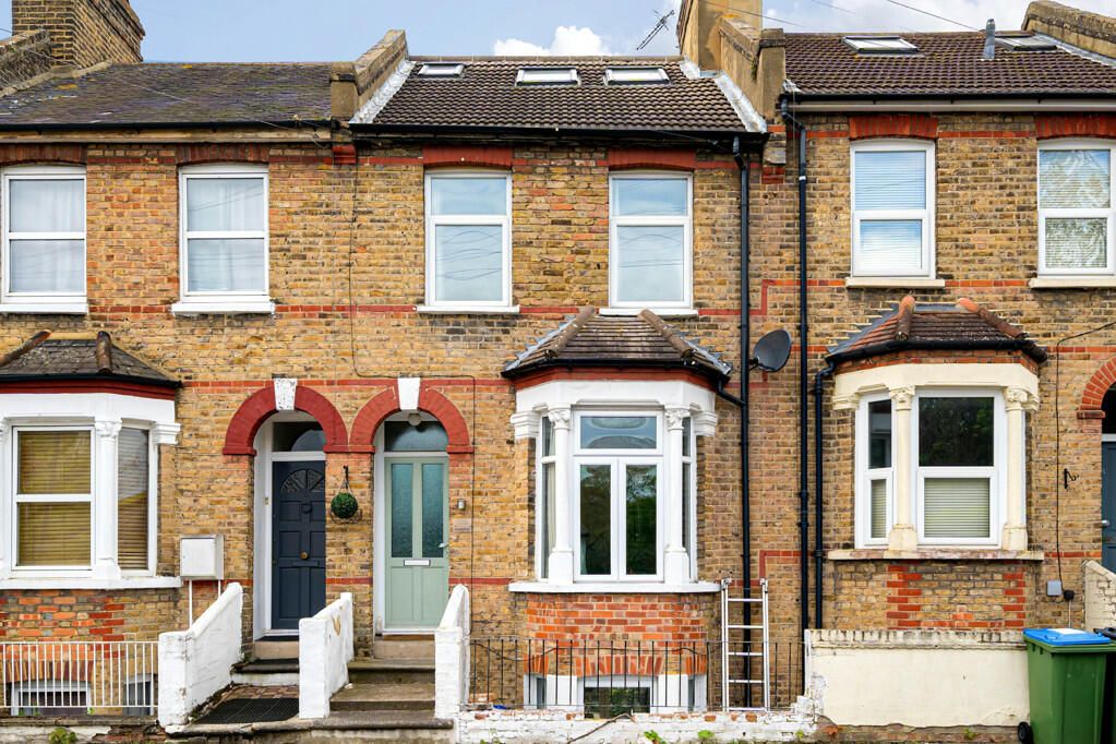 Property photo 1 of 10 E62A92d4823245Af1Cb81B3A9Bf1865A