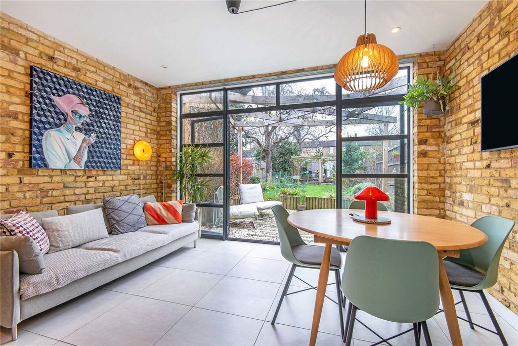 Property photo 2 of 12 Dining Room