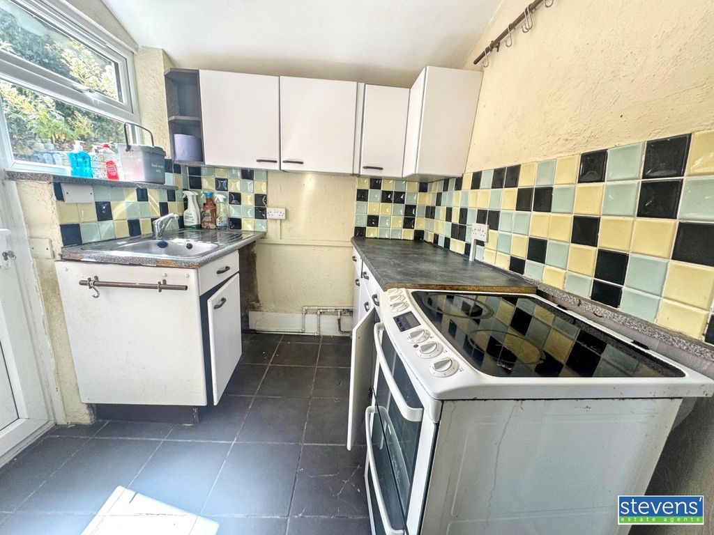 Property photo 3 of 7 Img_1541