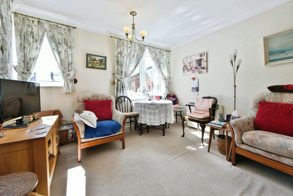 Property photo 3 of 17 Photo