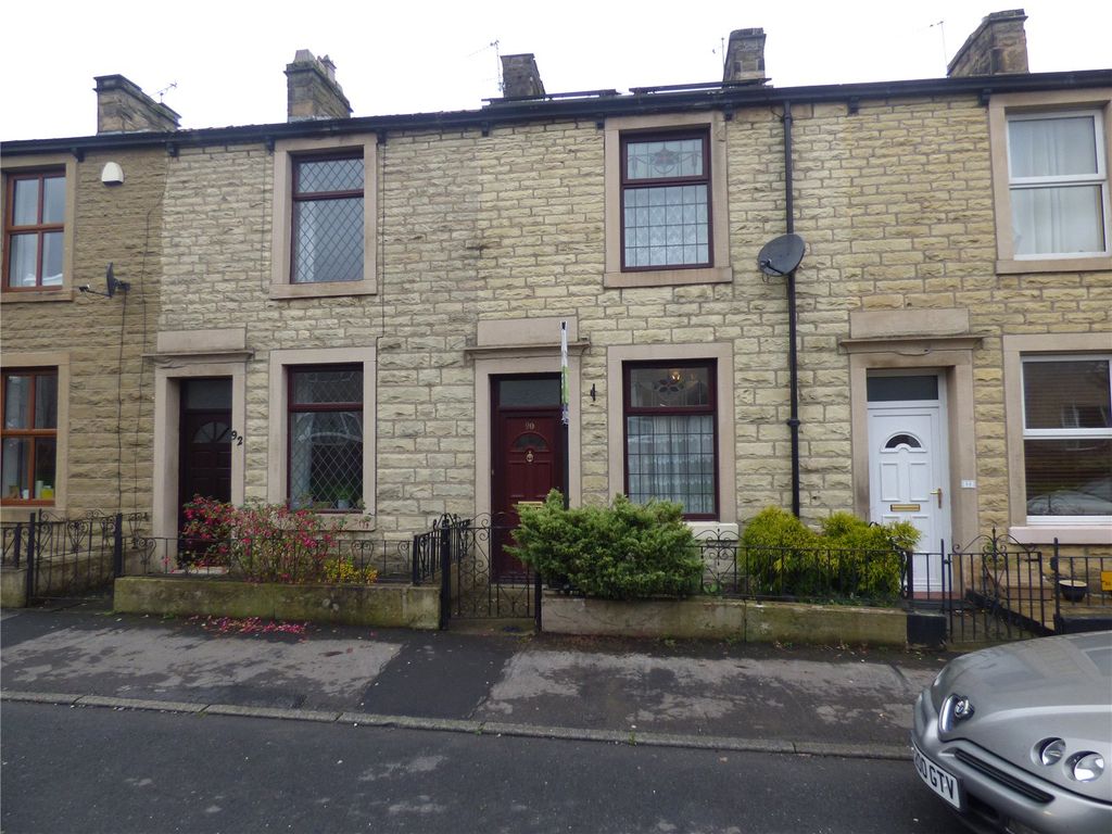 Property photo 1 of 8 External