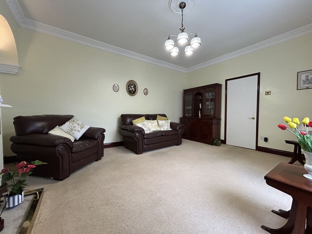 Property photo 2 of 17 Img_6473