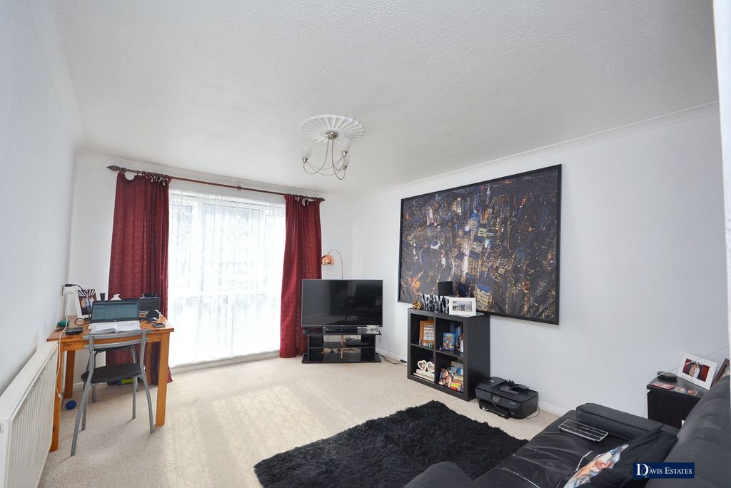 Property photo 2 of 5
