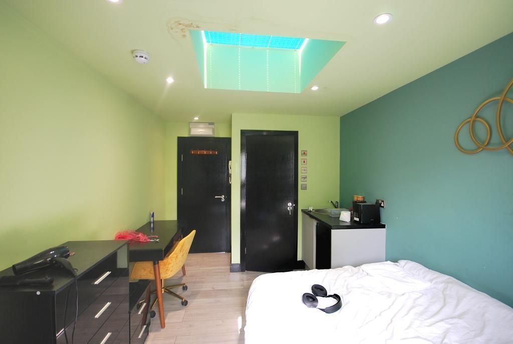 Property photo 2 of 41