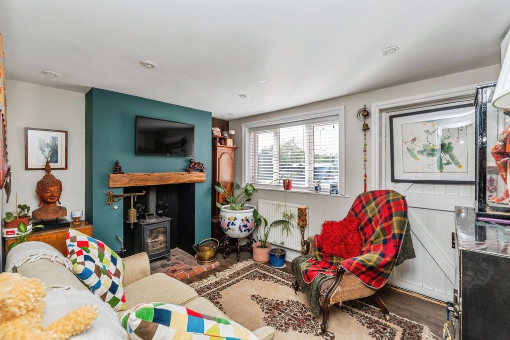 Property photo 3 of 18 Pbox-Img.Jpg