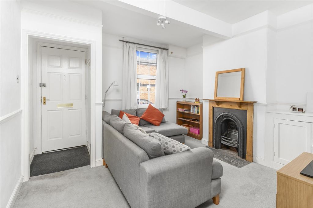 Property photo 3 of 11 17 Crouch Street, Banbury-7.Jpg