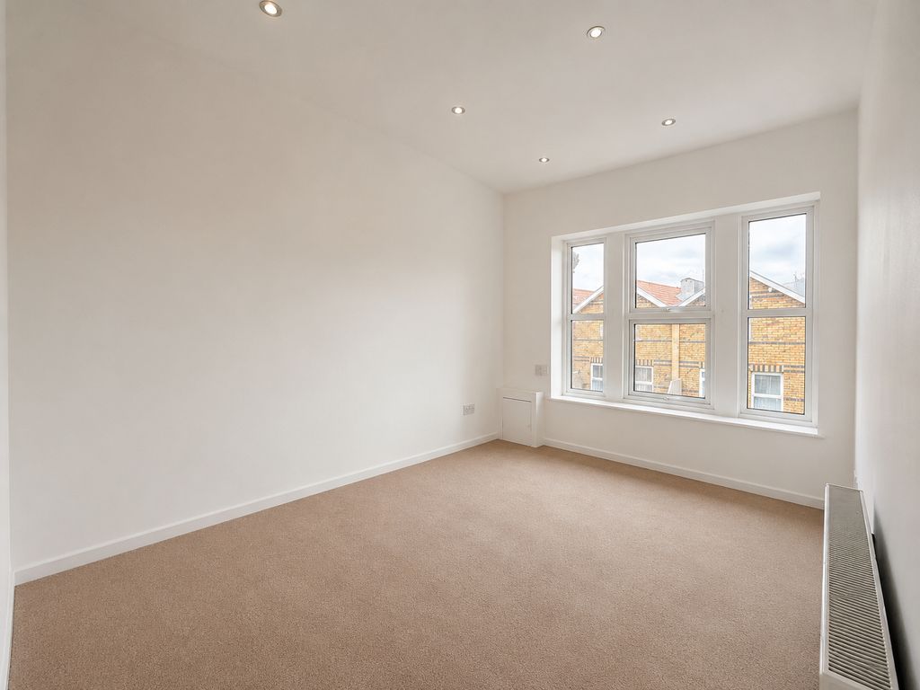 Property photo 2 of 4