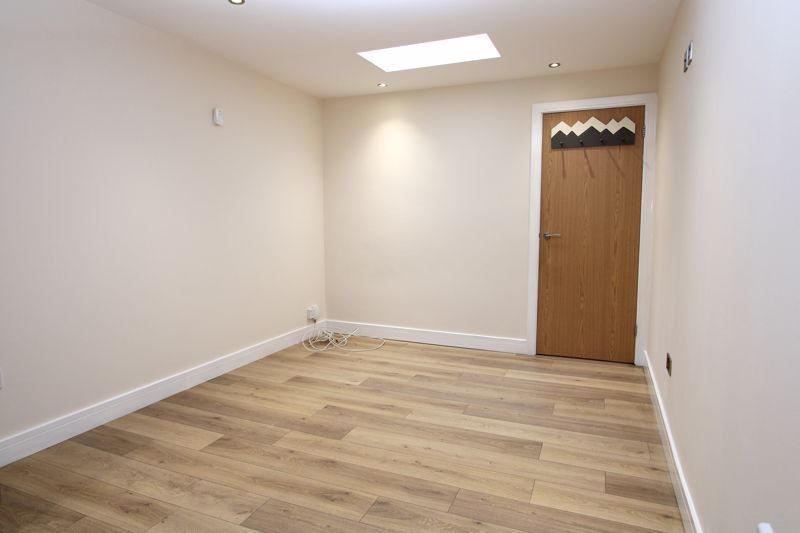 Property photo 3 of 7 Photo 1