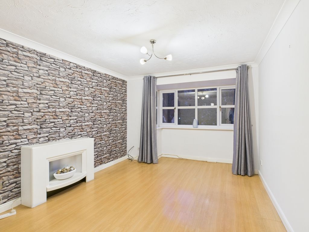 Property photo 2 of 7 Cam03729G0-Pr0225-Still005