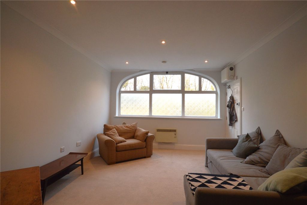 Property photo 3 of 7 Picture No. 06