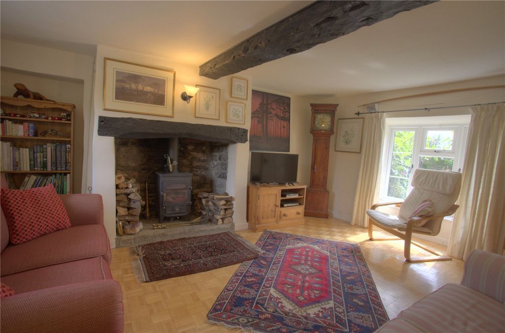 Property photo 2 of 24 Picture No. 21
