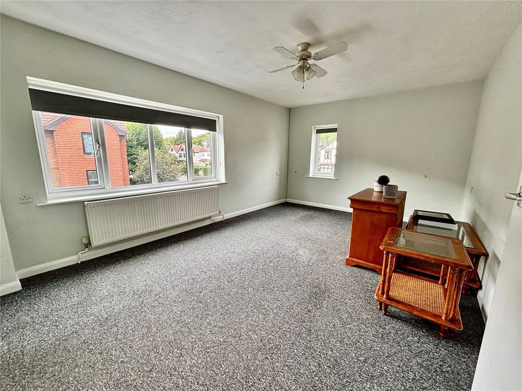Property photo 2 of 17 Picture No. 29