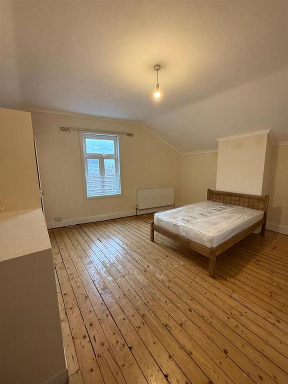 Property photo 1 of 17 Whatsapp Image 2025-10-17 At 11.34.20_8E1Def9A.Jpg