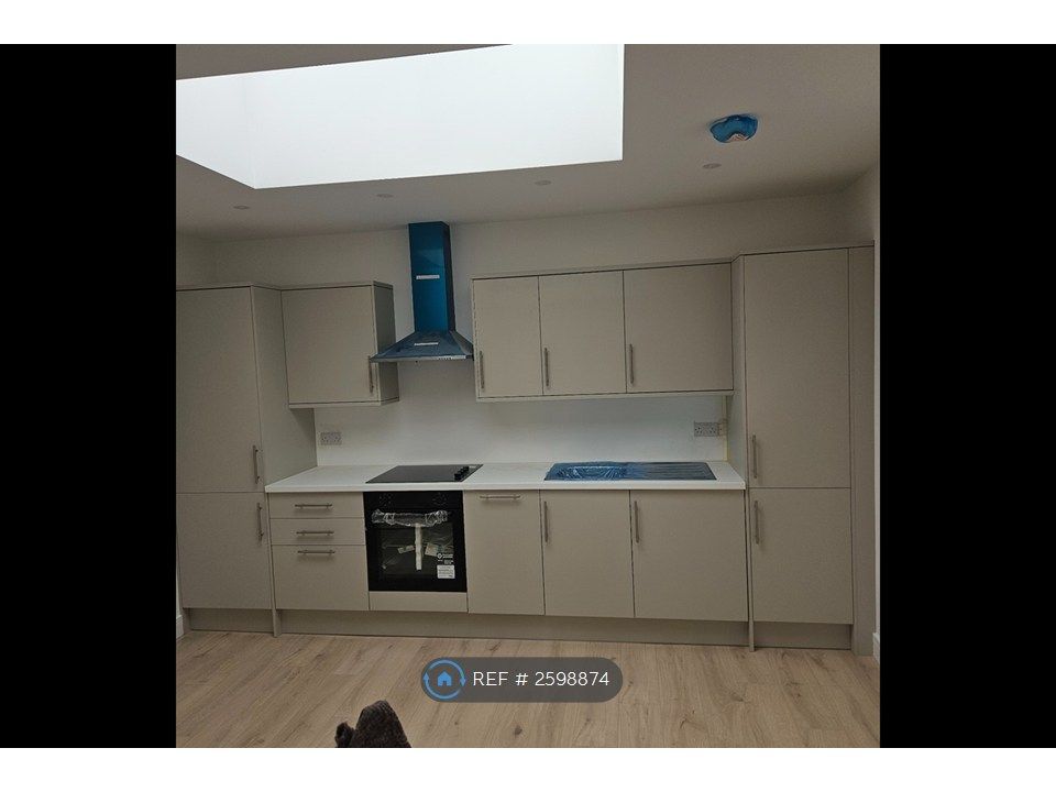 Property photo 1 of 3