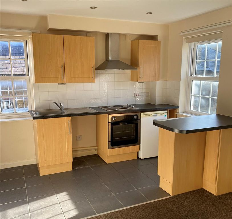 Property photo 2 of 4 Kitchen