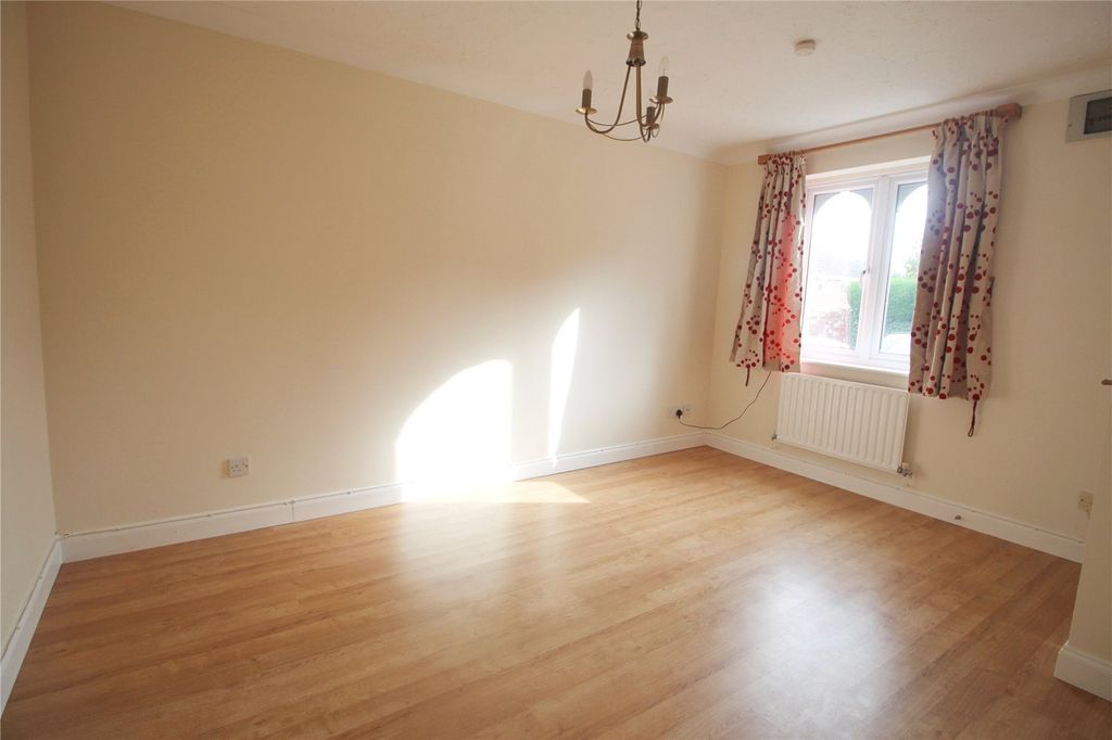 Property photo 3 of 8 Picture No. 09