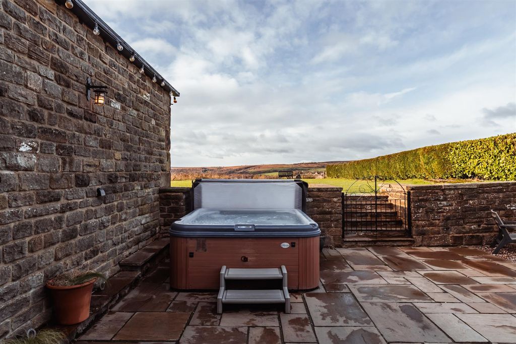 Property photo 3 of 41 Exterior And Gardens