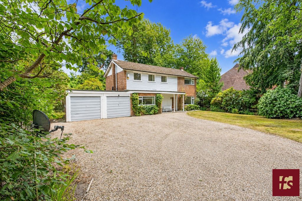 Property photo 1 of 27