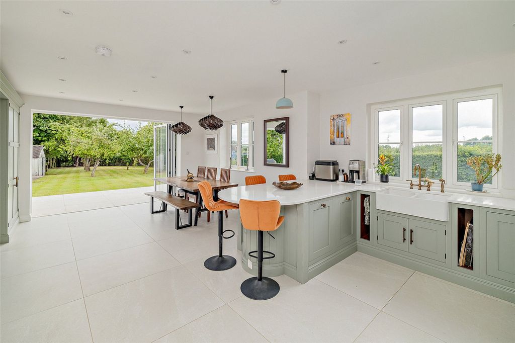 Property photo 2 of 33 Kitchen