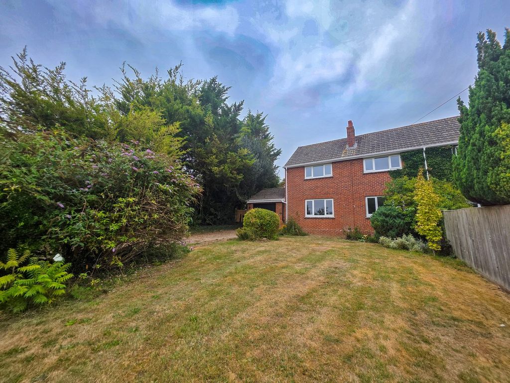 Property photo 2 of 24