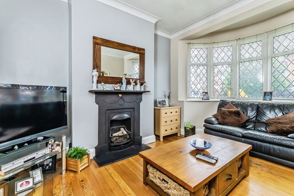 Property photo 3 of 28 Pbox-Img.Jpg