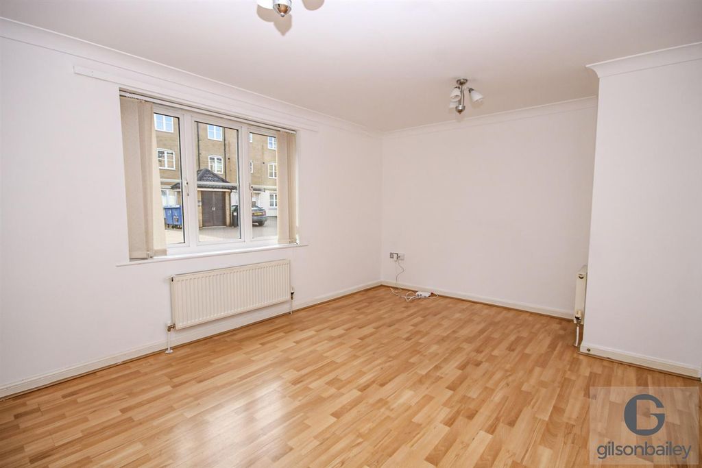 Property photo 3 of 7 5-Img_8332.Jpg