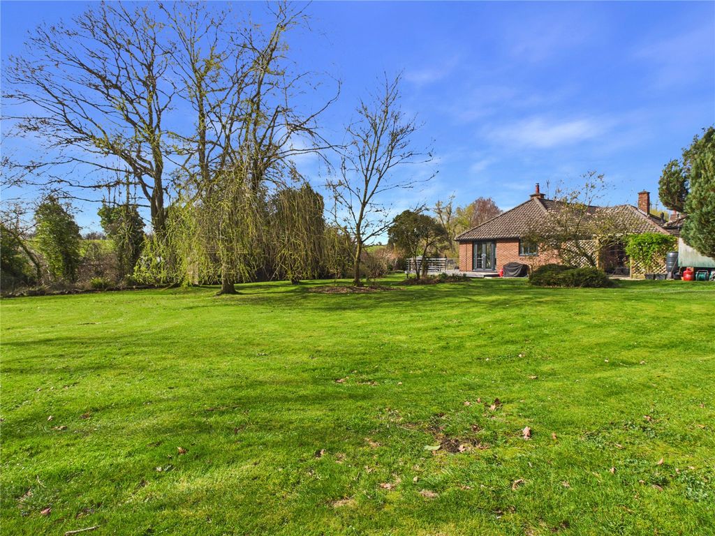 Property photo 2 of 26 Picture No. 20