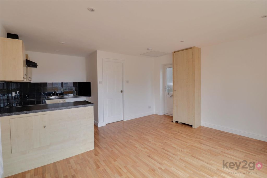 Property photo 3 of 11 Img_1650-Img_1652.Jpg