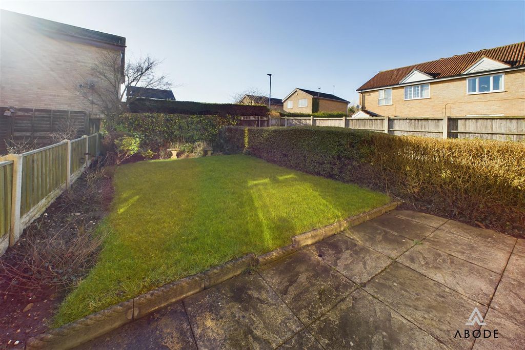 Property photo 2 of 9 Cam03645G0-Pr0160-Still008.Jpg