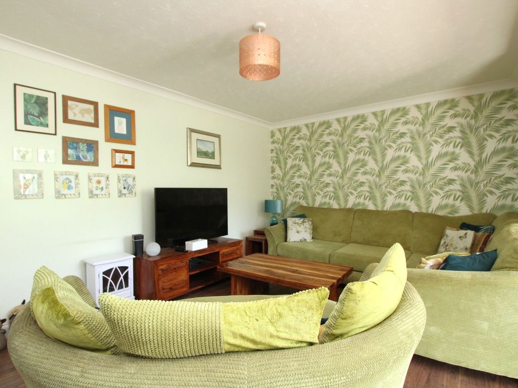Property photo 3 of 31