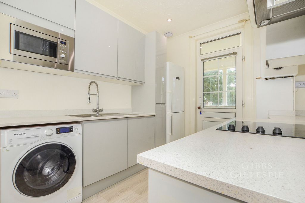 Property photo 2 of 12 Pbox-Img.Jpg