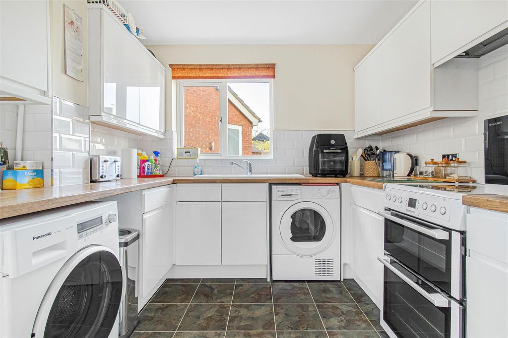 Property photo 3 of 18 4_77973.Jpg