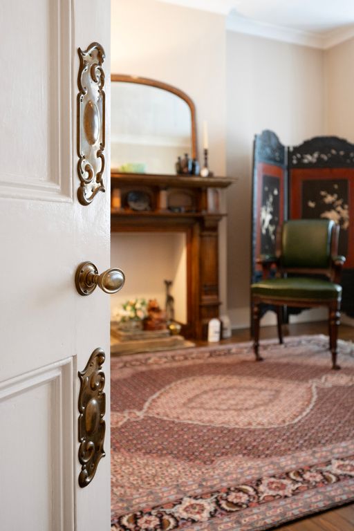 Property photo 2 of 25 Features