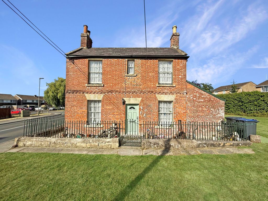 Property photo 1 of 19