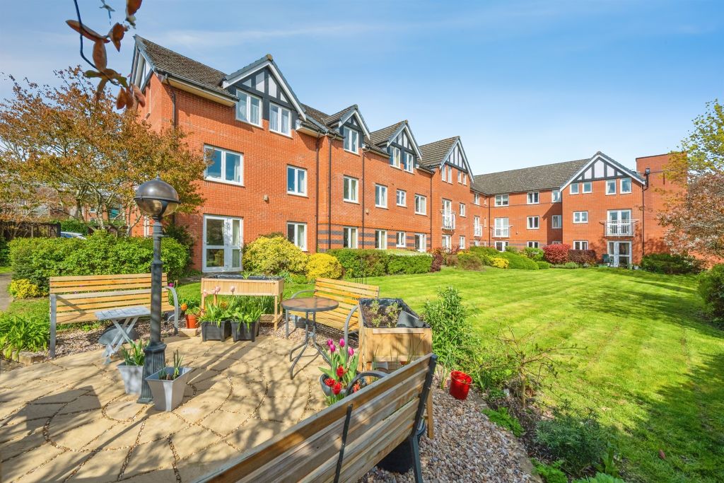 Property photo 1 of 17