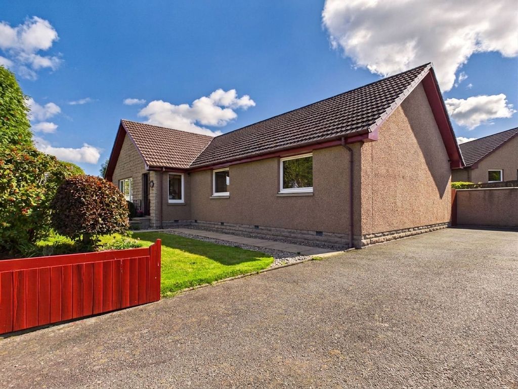 Property photo 2 of 25