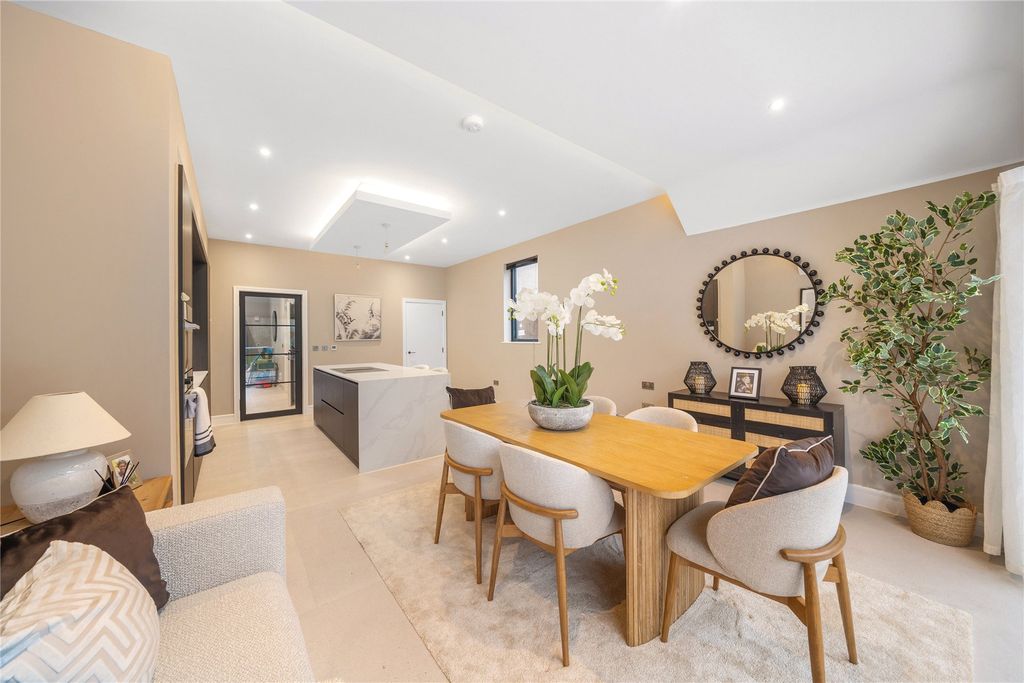 Property photo 3 of 8 Picture No. 17