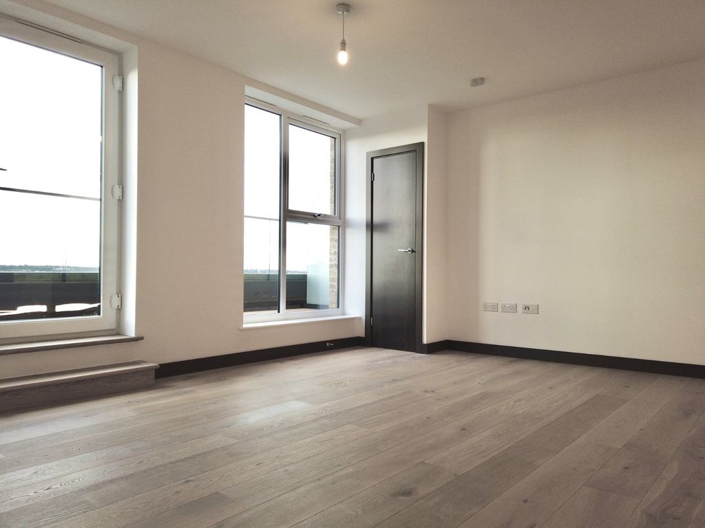 Property photo 2 of 7 Living Area