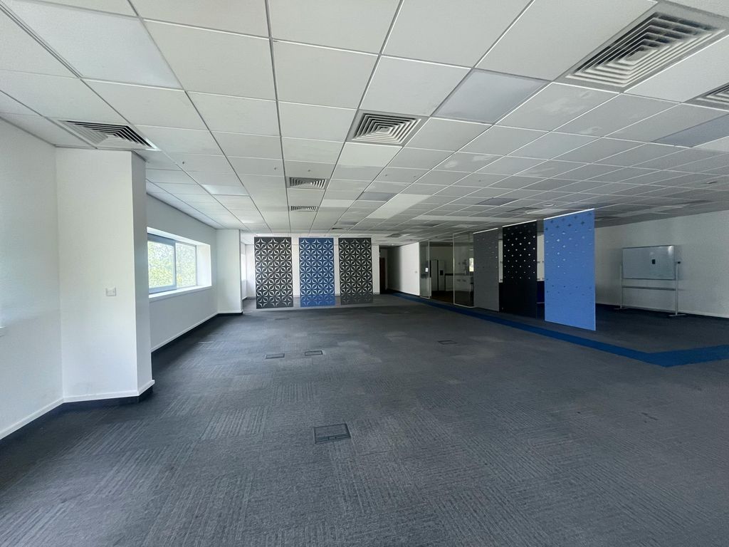 Property photo 1 of 11 Tempimagekdurzx.Jpg