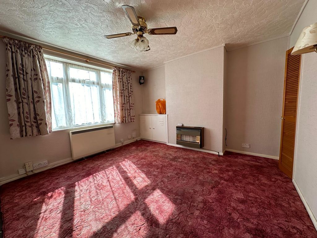 Property photo 2 of 5 Gallery