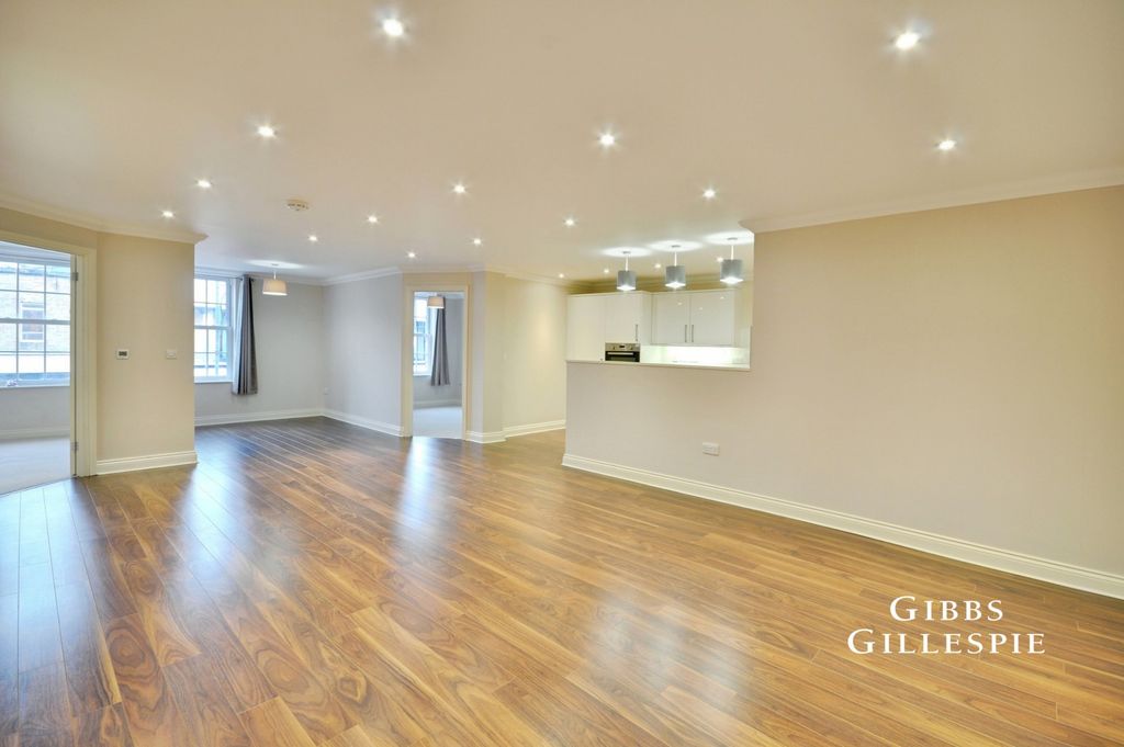 Property photo 2 of 8 Pbox-Img.Jpg