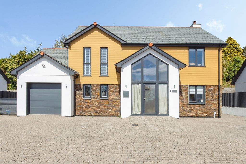 Property photo 1 of 27 Pbox-Img.Jpg